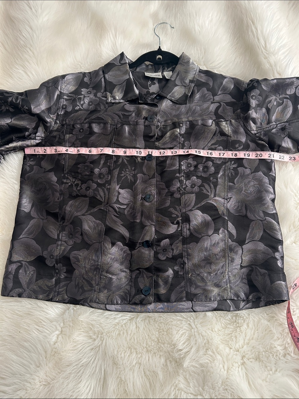 Chico's silk blend Metallic Floral-Print Button Front Jacket in Silver and Black - Picture 5 of 7